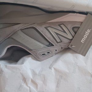 New Balance 990v5 (Men's) Grey - (*BRAND NEW*)